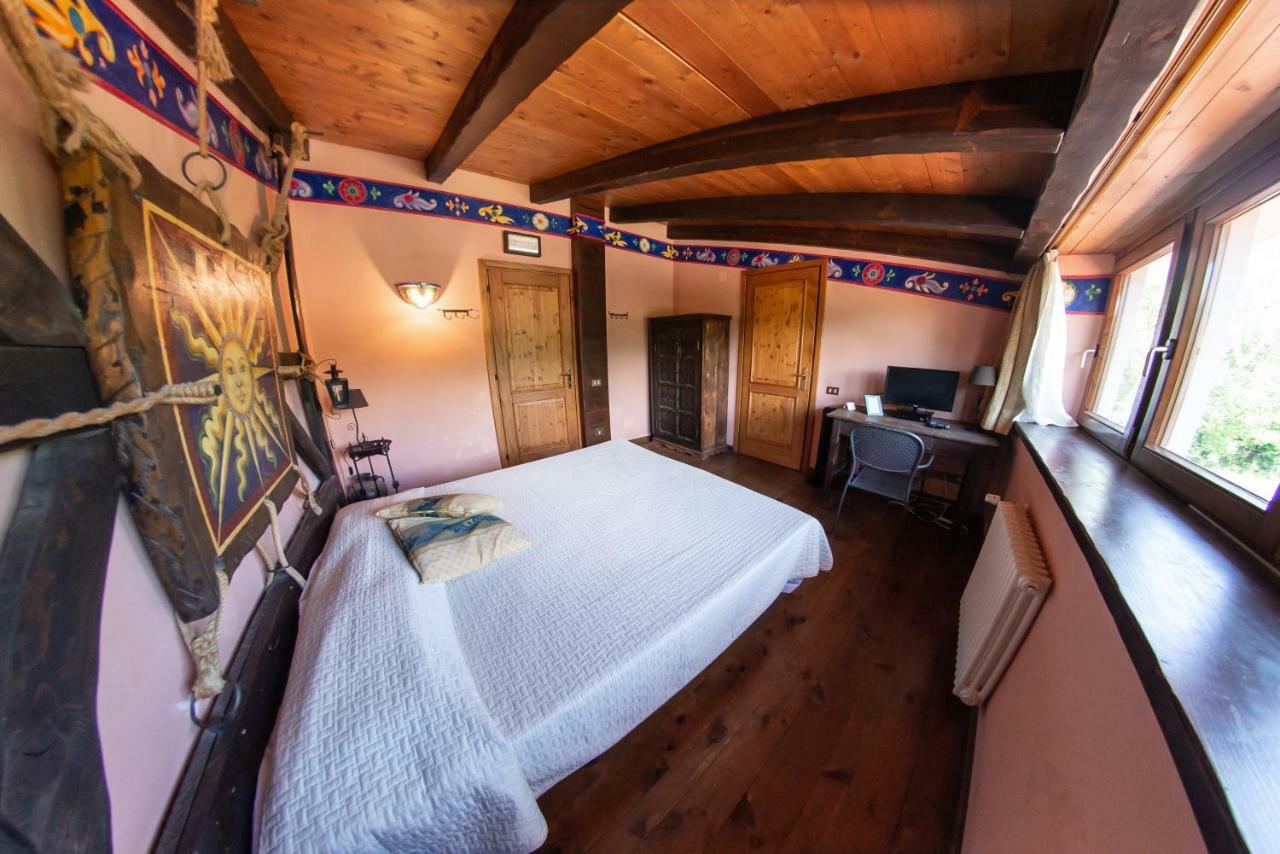 Agriturismo Mezzaluna Malchina Экстерьер фото